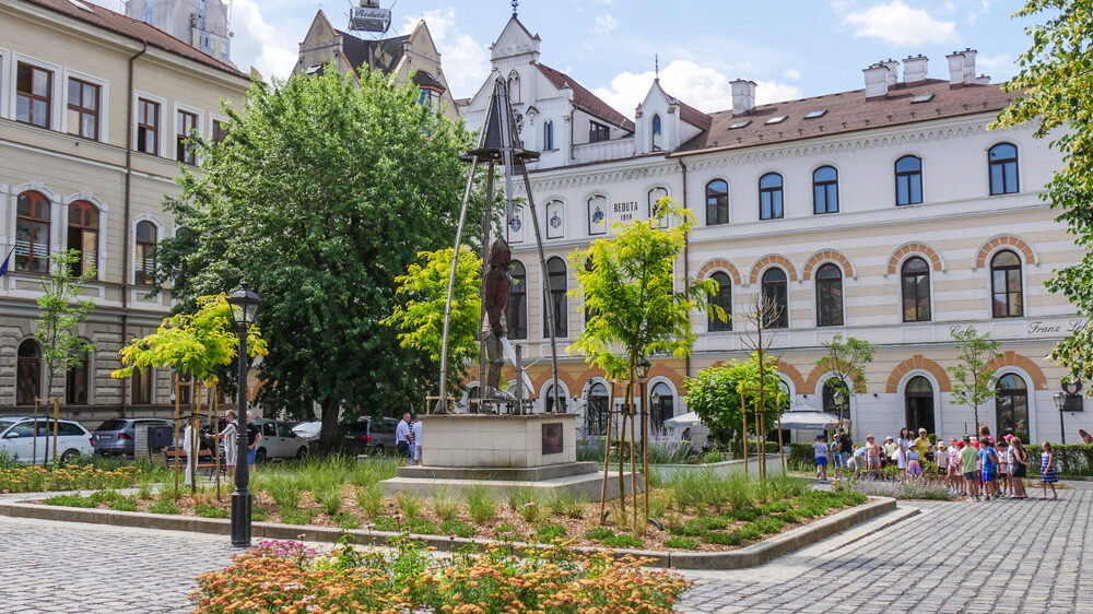 Lučenec-námestie4_1000