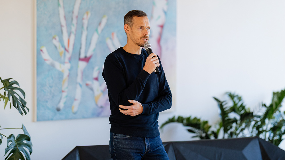 communityMeet_Toth_2143_1000