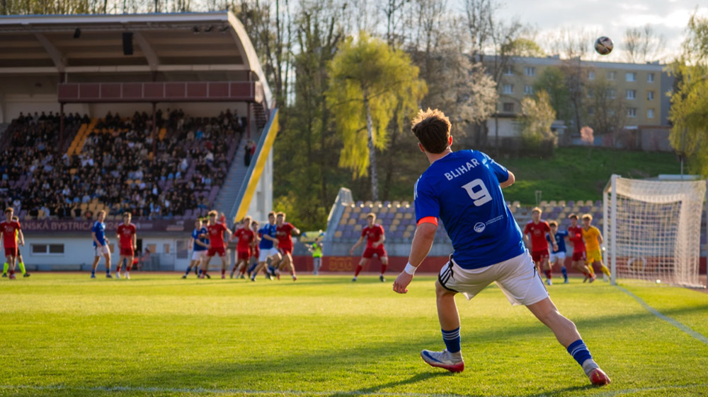 Charitatívne-futbalové-derby_1000